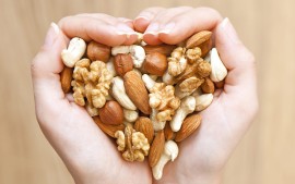 N&uuml;sse: Cashew, Baumnuss, Paranuss, Mandel u.a. &ndash; hier kaufen